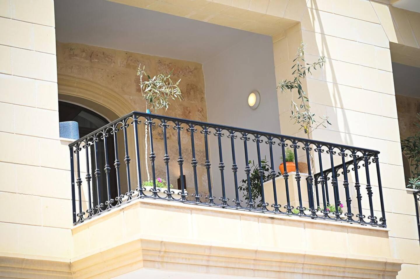 Fl 2 Ta'Lonza Luxury With Hot Tub By Homely Mellieħa Eksteriør billede